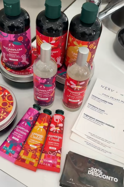 As bebidas de Natal ☕️✨ já estão à venda no café nervlisboa 🤩