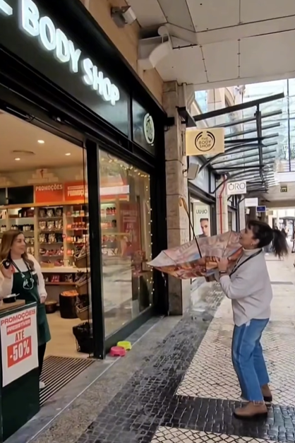 Um sonho… um pedido… …e o universo respondeu com miminhos da The Body Shop 😂☂️💚 Qual era o produto que te tinha de “cair do céu”? 👇 Passa na nossa loja no @forumaveiro 🛍️✨