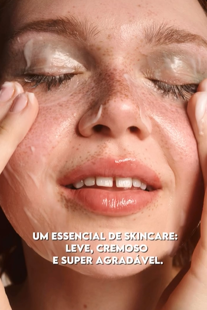 Desmaquilhante de camomila que limpa sem irritar e deixa a pele suave e hidratada. A tua pele vai adorar 💛